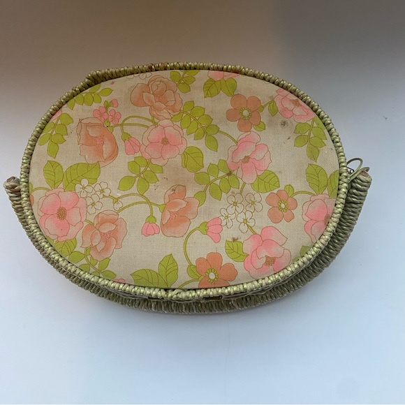 Vintage Dritz Scovill floral sewing oval basket container green pink tan - Picture 13 of 13